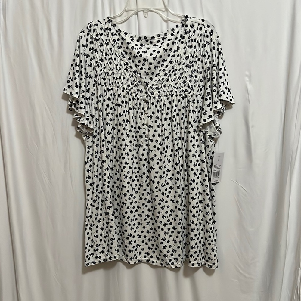 Belk Ivory-Navy Honeycomb Henley